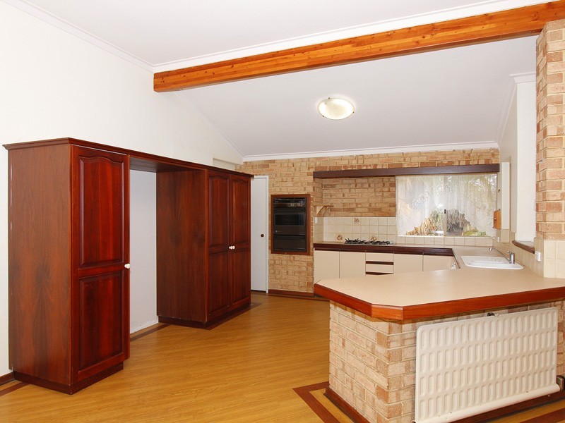 50 King Drive, Woodridge WA 6041