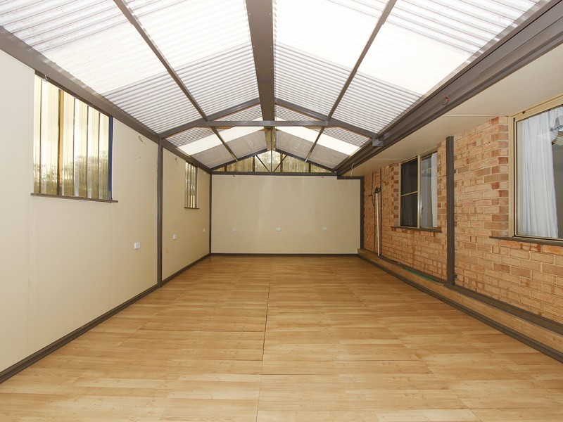 50 King Drive, Woodridge WA 6041