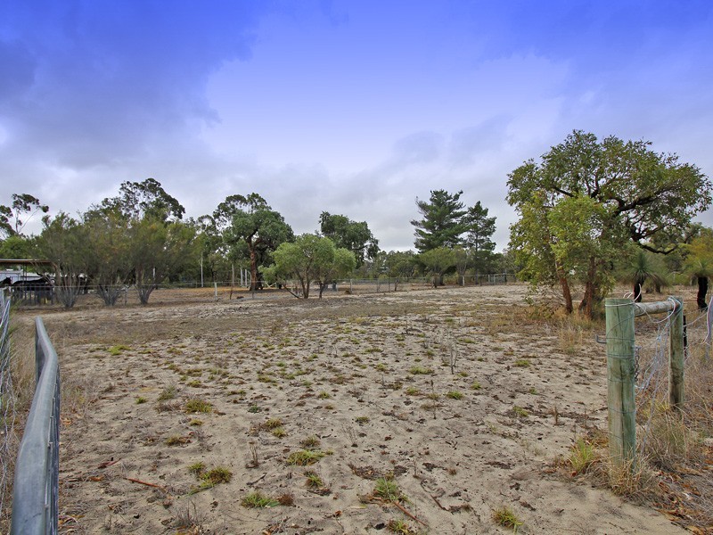 50 King Drive, Woodridge WA 6041