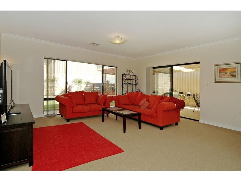 15 Pendleton Crescent, Butler WA 6036