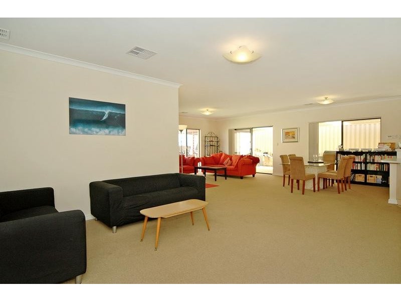 15 Pendleton Crescent, Butler WA 6036