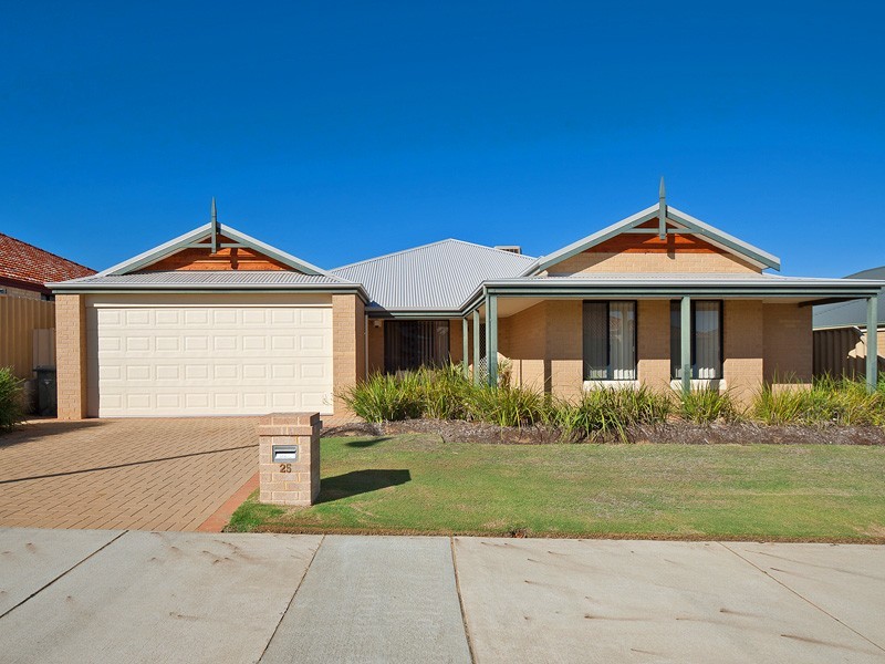 25 Cheshire Entrance, Butler WA 6036