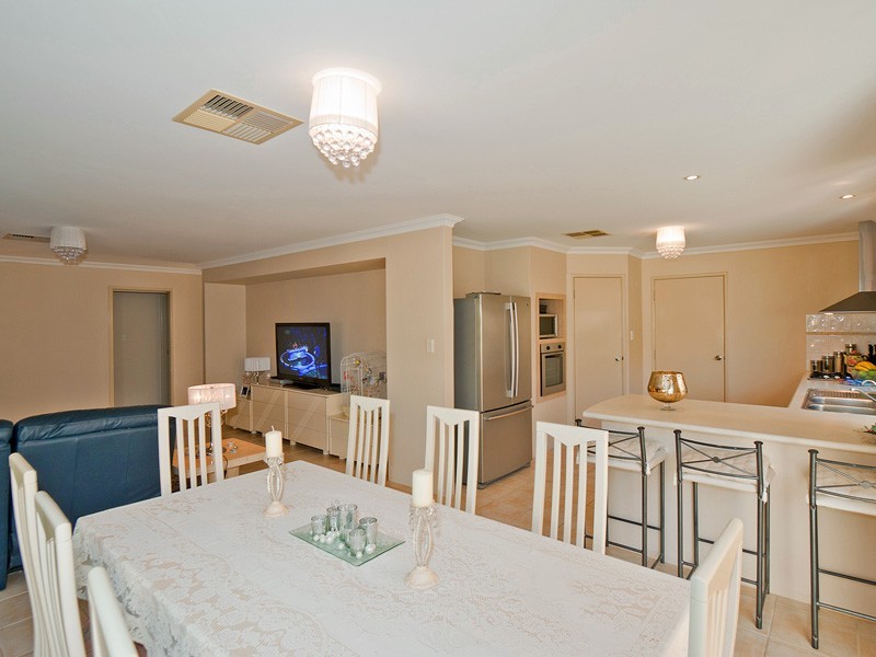 25 Cheshire Entrance, Butler WA 6036