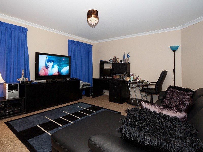 25 Cheshire Entrance, Butler WA 6036