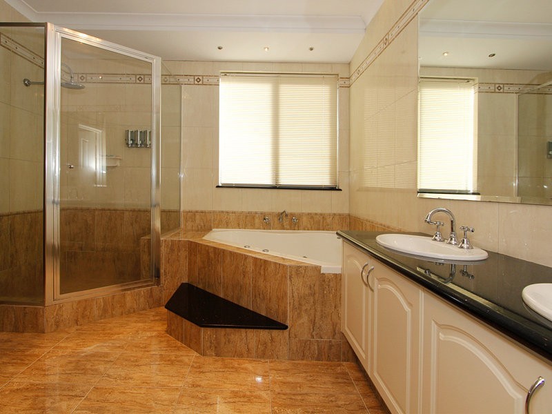 6 Limerick Crescent, Darch WA 6065