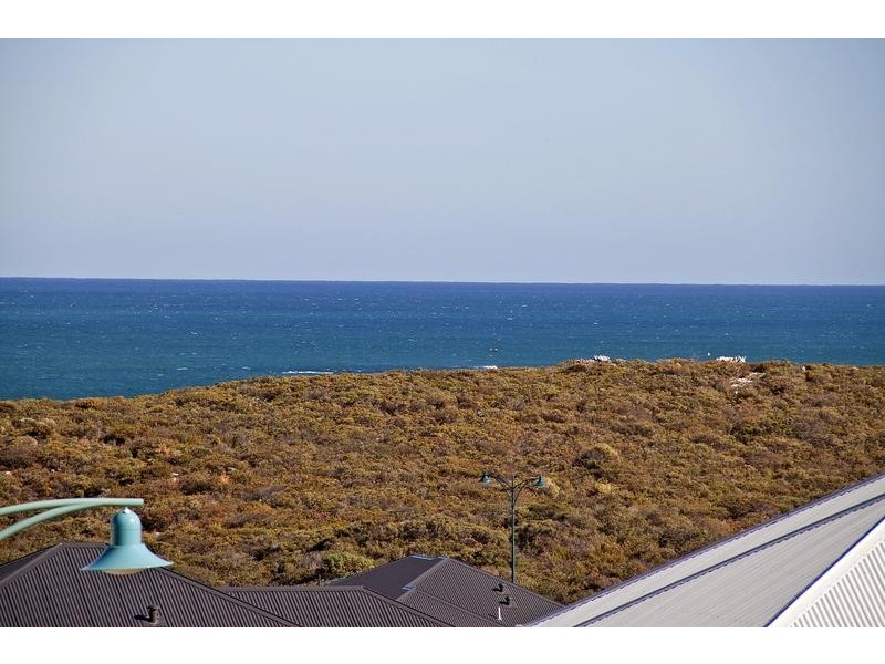26 Romano Cr, Iluka WA 6028