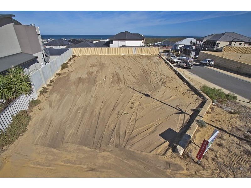 26 Romano Cr, Iluka WA 6028