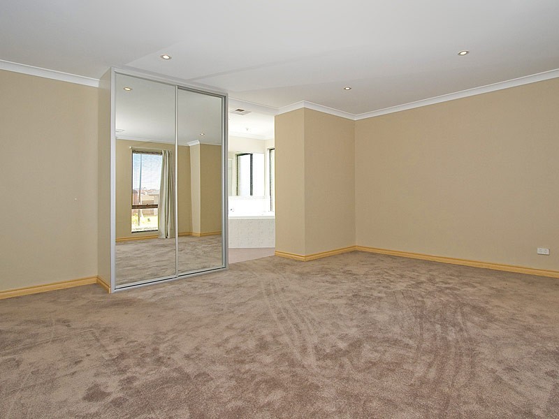 22 Vanderlin Crescent, Ridgewood WA 6030