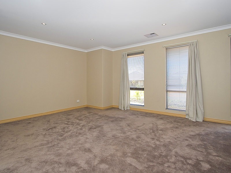 22 Vanderlin Crescent, Ridgewood WA 6030