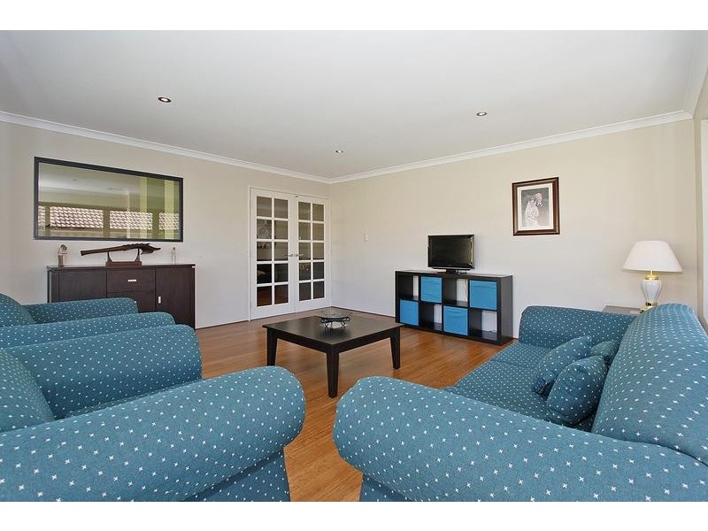 8 Banbury Way, Butler WA 6036