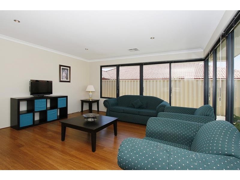 8 Banbury Way, Butler WA 6036
