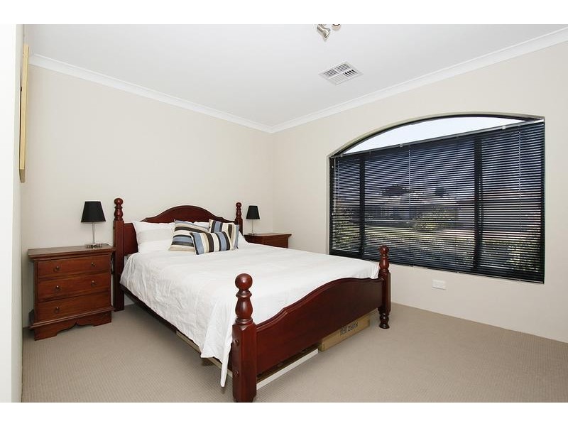 8 Banbury Way, Butler WA 6036