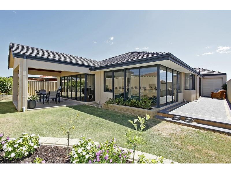 8 Banbury Way, Butler WA 6036