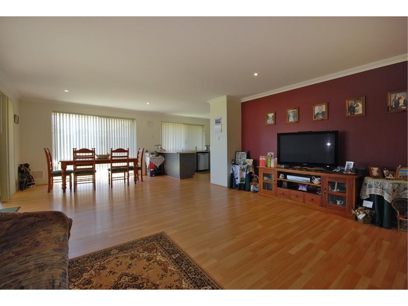 4 Brohard Road, Butler WA 6036