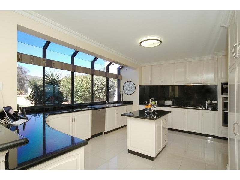 34 Kinsale Drive, Mindarie WA 6030