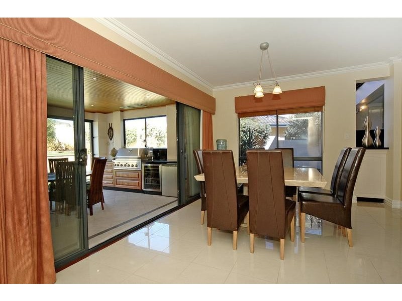 34 Kinsale Drive, Mindarie WA 6030