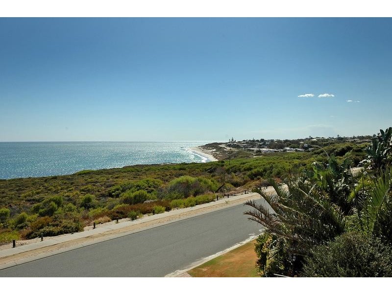 34 Kinsale Drive, Mindarie WA 6030