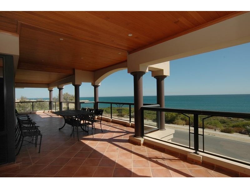 34 Kinsale Drive, Mindarie WA 6030