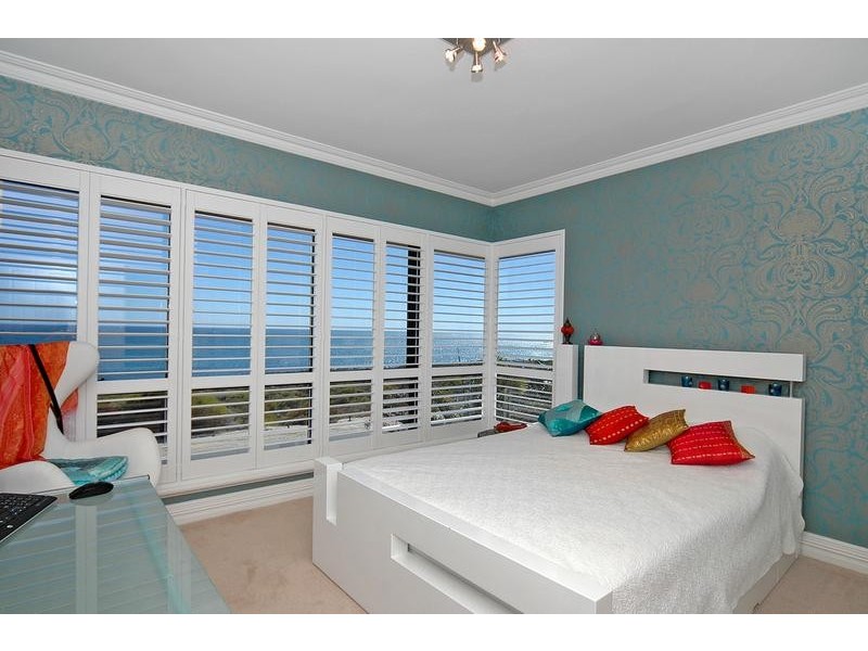 34 Kinsale Drive, Mindarie WA 6030