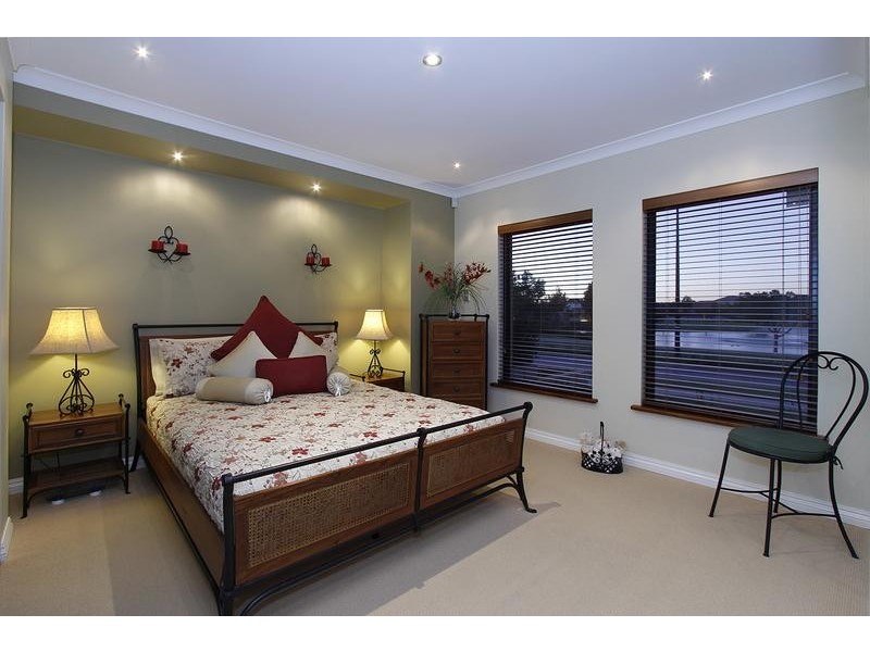 54 Kingsbridge Boulevard, Butler WA 6036