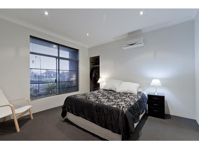 30 Finglas Meander, Butler WA 6036