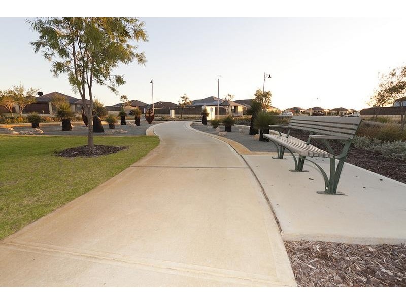 30 Finglas Meander, Butler WA 6036