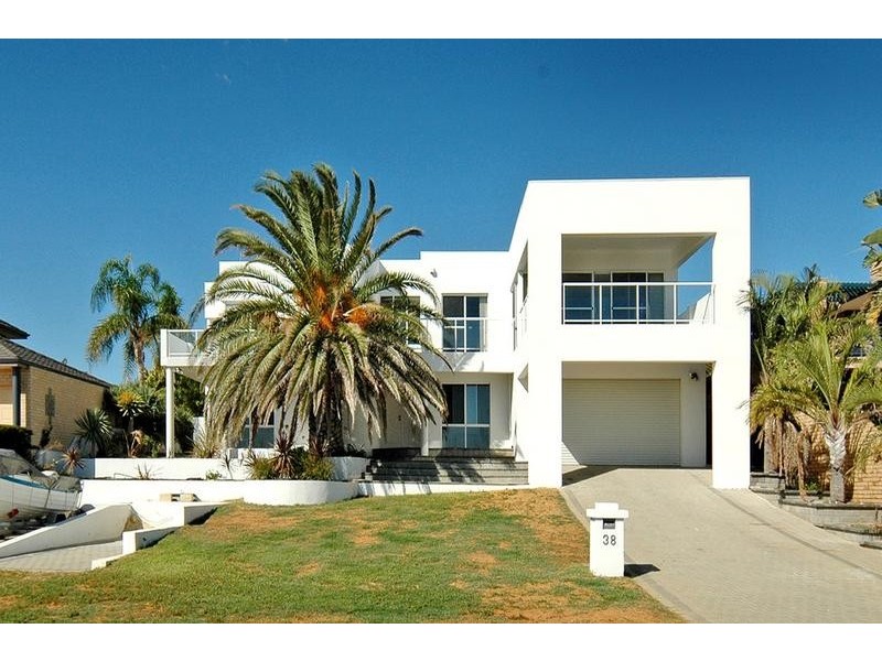 38 Kinsale Drive, Mindarie WA 6030