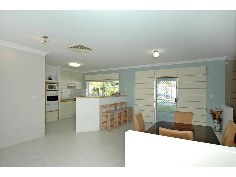 38 Kinsale Drive, Mindarie WA 6030