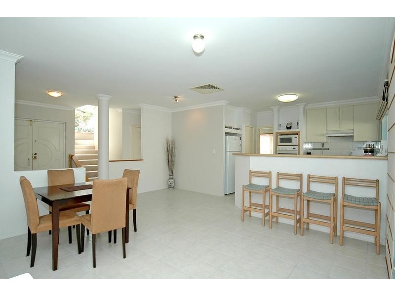 38 Kinsale Drive, Mindarie WA 6030