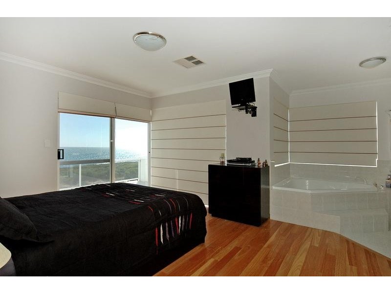 38 Kinsale Drive, Mindarie WA 6030