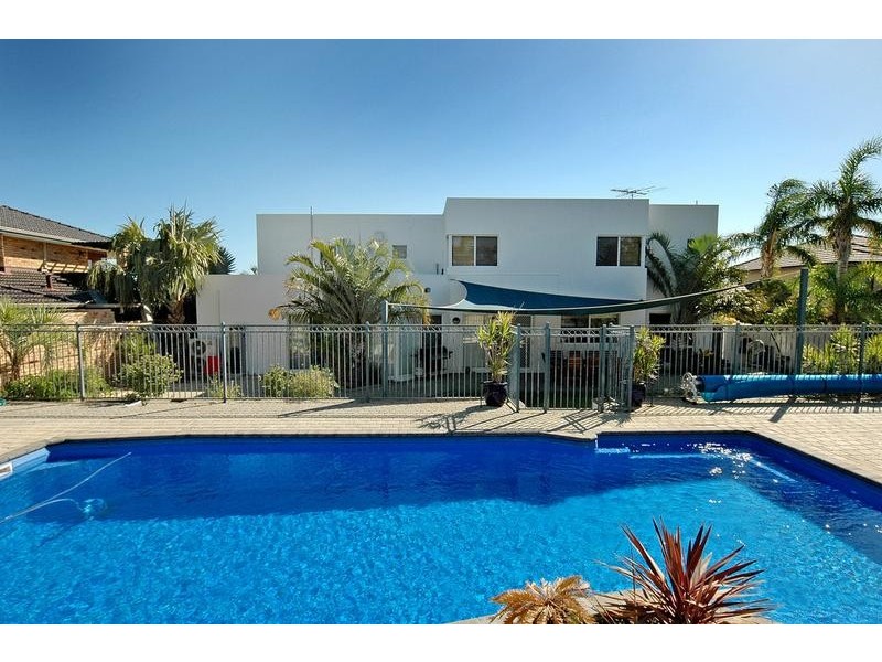 38 Kinsale Drive, Mindarie WA 6030