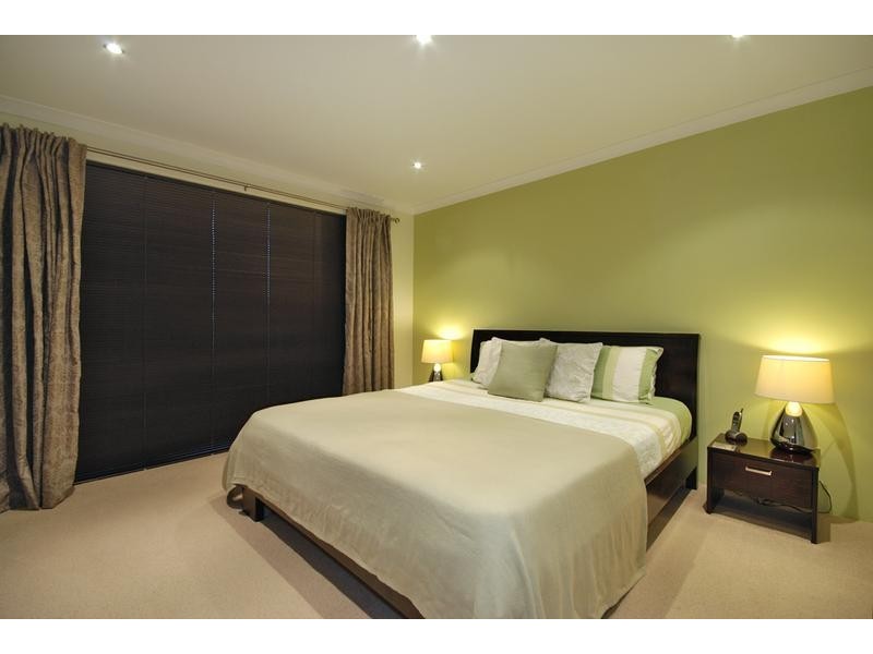 7 Brigantine Drive, Jindalee WA 6036