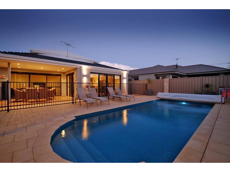 7 Brigantine Drive, Jindalee WA 6036