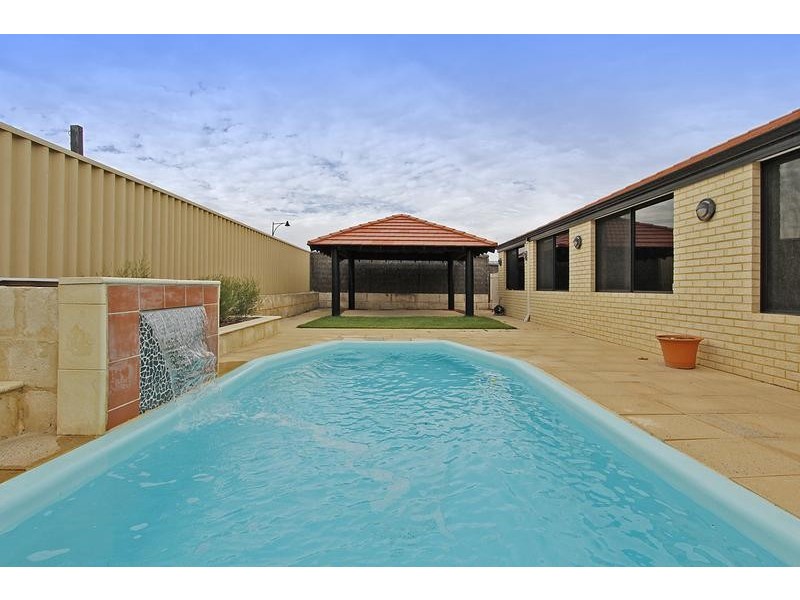 15 Haslingfield Way, Butler WA 6036