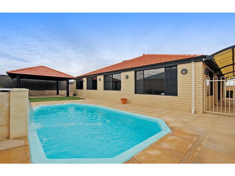 15 Haslingfield Way, Butler WA 6036