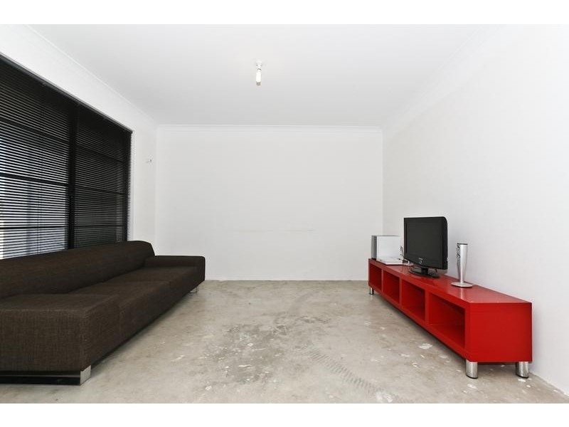 14 Eastwall Parkway, Butler WA 6036