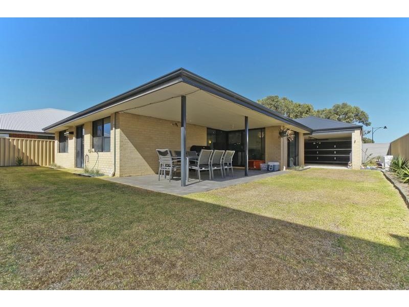 14 Eastwall Parkway, Butler WA 6036