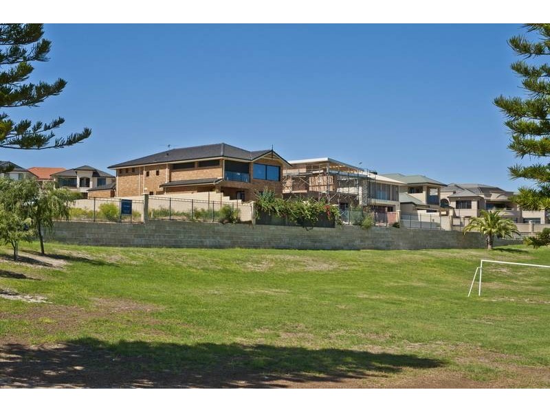 24 Waverton Court, Kallaroo WA 6025