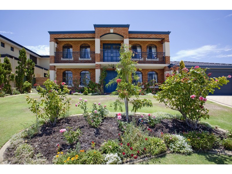10 Southern Cross Circle, Ocean Reef WA 6027