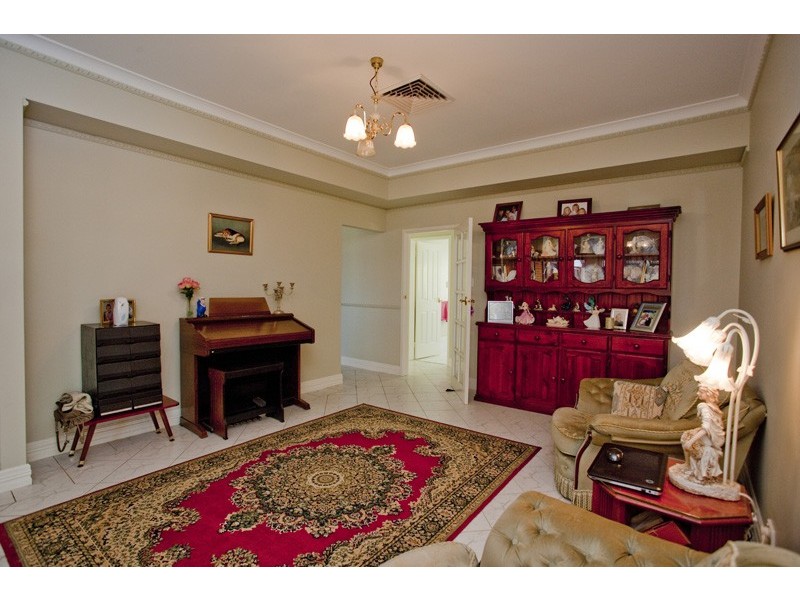 10 Southern Cross Circle, Ocean Reef WA 6027