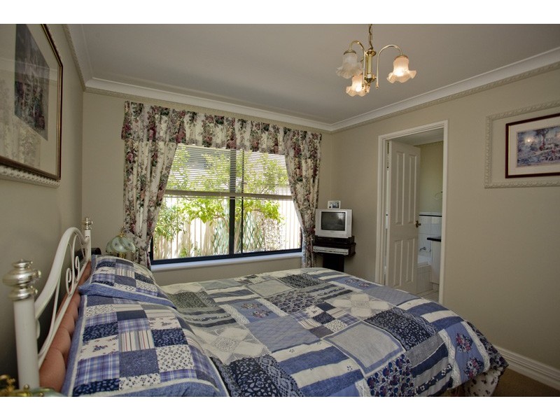 10 Southern Cross Circle, Ocean Reef WA 6027