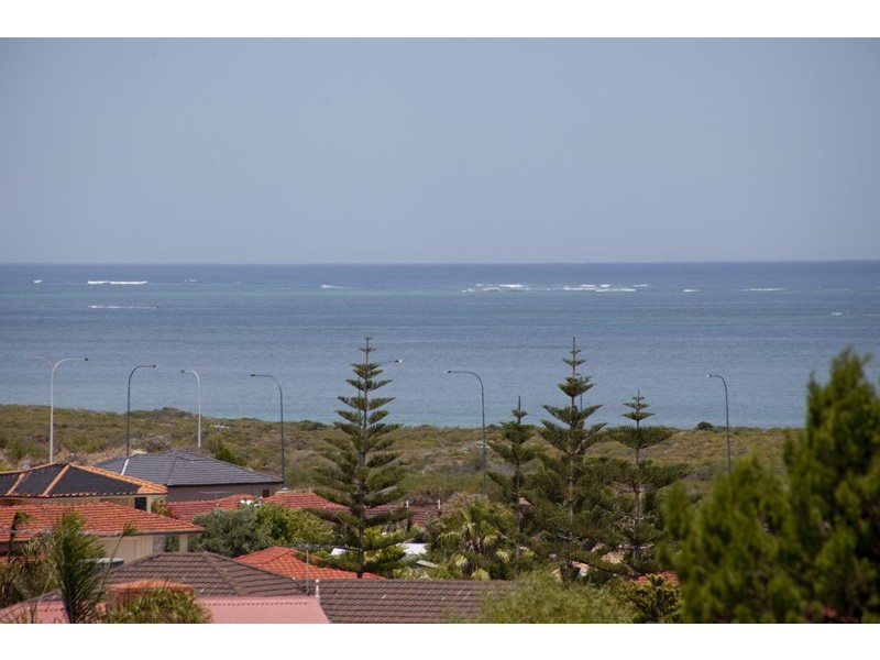 10 Southern Cross Circle, Ocean Reef WA 6027