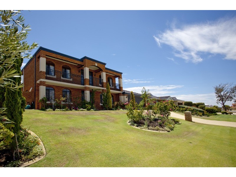 10 Southern Cross Circle, Ocean Reef WA 6027