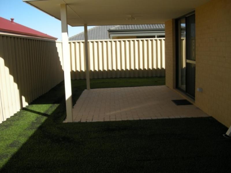 27 Portaferry Gardens, Ridgewood WA 6030