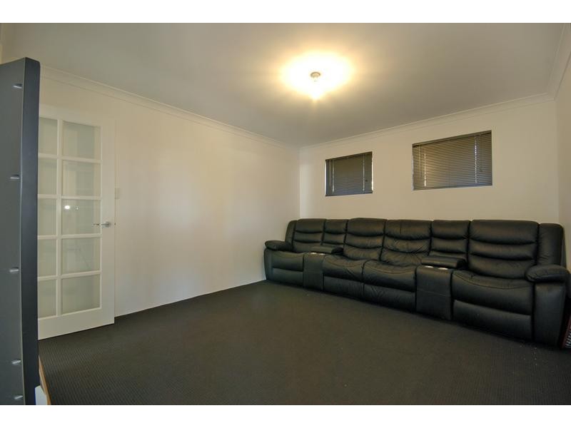 4 Clontarf Way, Butler WA 6036