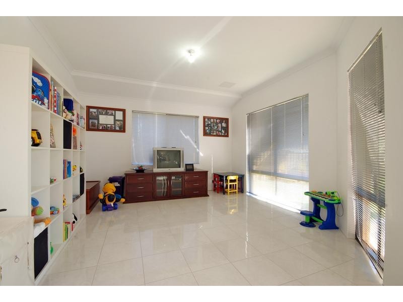 4 Clontarf Way, Butler WA 6036