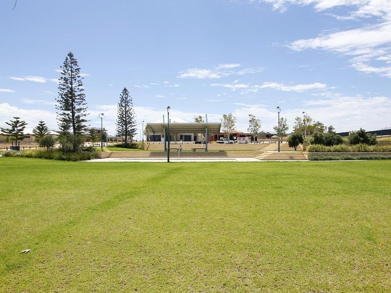 7 Maritime Drive, Jindalee WA 6036
