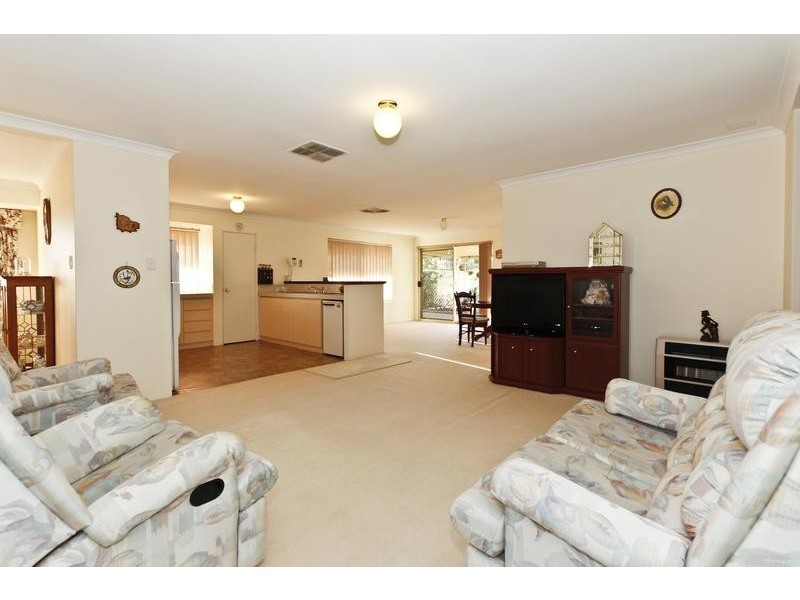 11 Wilcannia Elbow, Currambine WA 6028