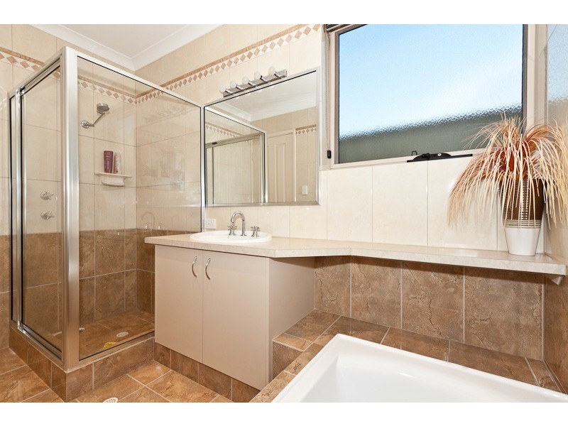 8 Watersun Gardens, Jindalee WA 6036