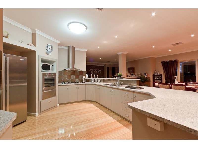 8 Watersun Gardens, Jindalee WA 6036